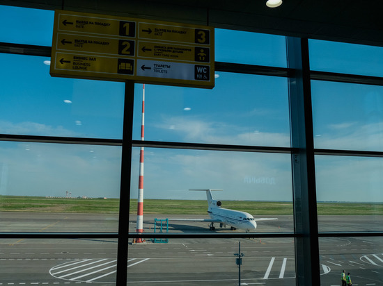 Самолет из Сочи экстренно сел в Астрахани из-за пациента с онкологией