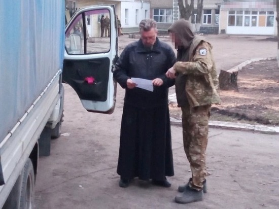 Священник из Орла доставил груз в медбат в зону СВО
