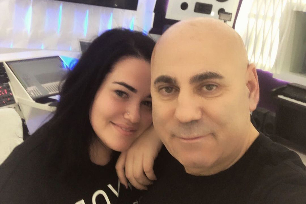 Prigozhin's daughter got a job as a taxi driver because of her husband's illness: Danai's model gallery