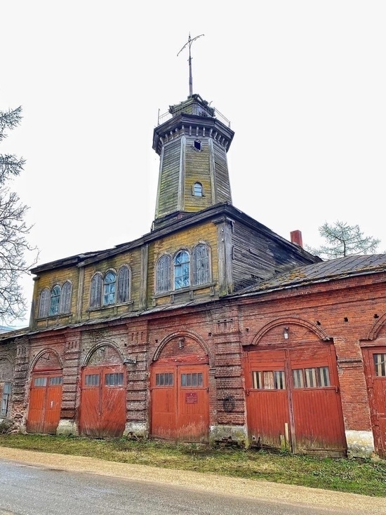 Уникальная колокольня в Тверской области рушится: люди бьют тревогу