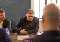 Для местной КПРФ - это, конечно, позорище. Во-первых, партия за неделю практически потеряла фракцию в облдуме: Вострецов умер, а Коняева исключили. 