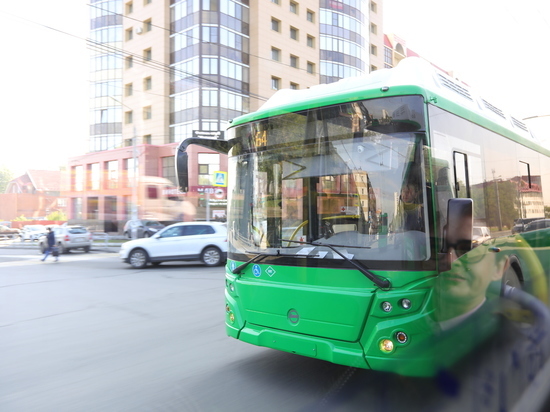 Два новых автобуса-гармошки выйдут в Челябинске на 64-ый маршрут