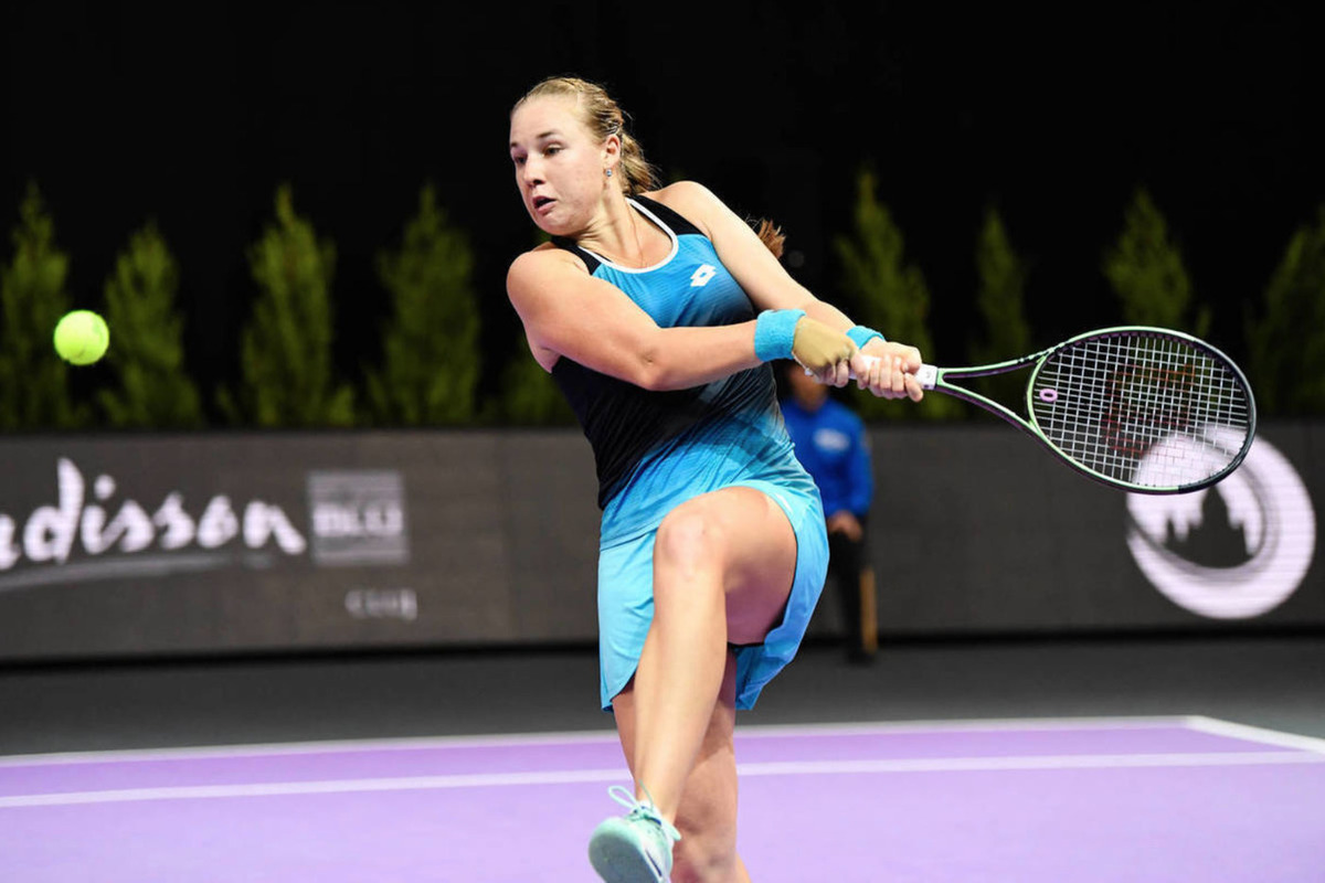 Россиянка Блинкова завершила выступление на теннисном турнире в Майами