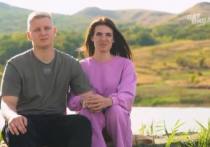 В реалити-шоу «Четыре свадьбы» на телеканале «Пятница» пары со всей России встречаются в борьбе за право называть свою свадьбу «самой-самой», а также за денежный приз на путешествие
