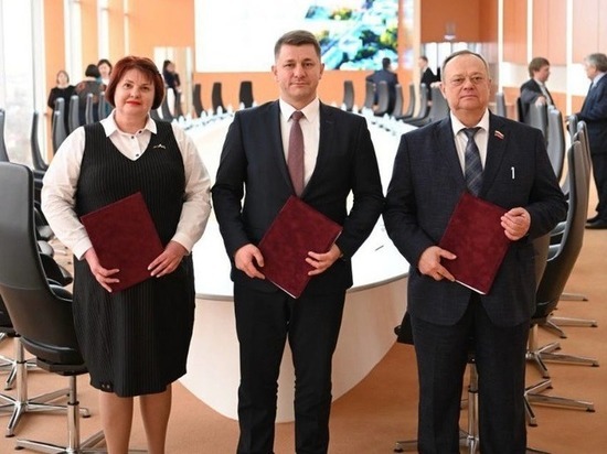 Мэрия Белгорода, профсоюзы и работодатели заключили трехстороннее соглашение