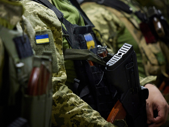 "Страна": украинские военные стали чаще пить на службе