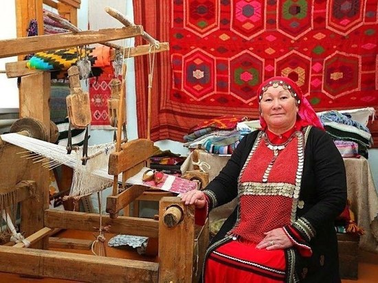 Глава Башкирии поздравил работников культуры с праздников