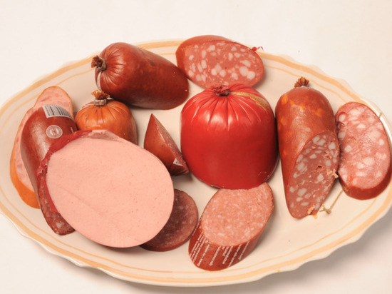 Обработанное красное мясо может повышать риск развития рака крови
