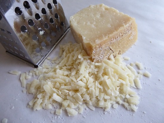 Доктор Мясников назвал сыр, который снижает риск развития рака печени