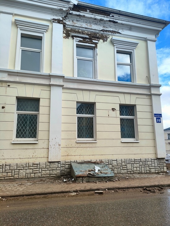 В Тверской области разрушается здание прокуратуры