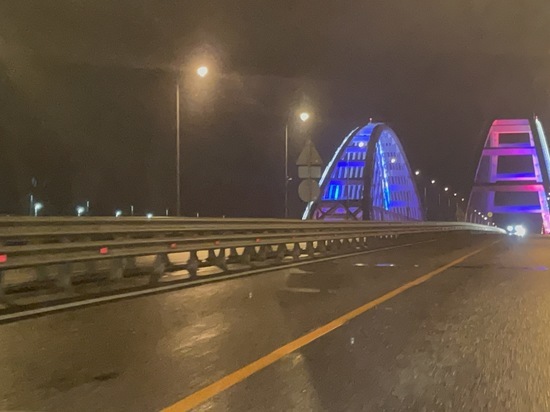На Крымском мосту обеспечен 100-процентный досмотр транспорта