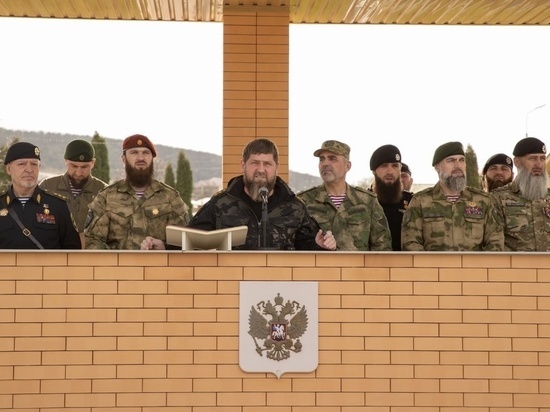 Глава Чечни представил нового командира полка "Север"