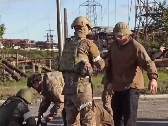 В Артемовске российские войска взяли завод, на который приезжал Зеленский