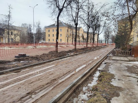 Фотофакт: Тротуары стали появляться на улице Яна Фабрициуса в Пскове