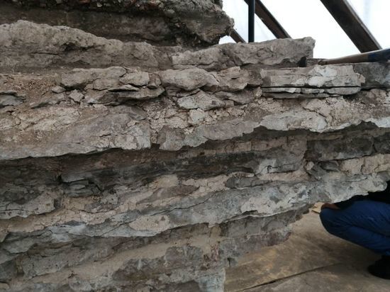 До 100% утраты камня: реставраторы рассказали о состоянии колокольни Троицкого собора в Пскове