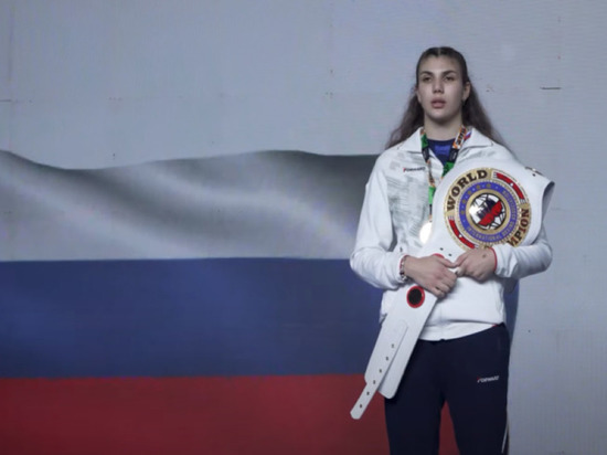 Россиянке не включили гимн на церемонии награждения ЧМ по боксу