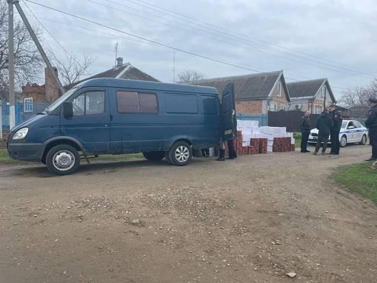 В станице Ленинградской госавтоинспекторы пресекли нелегальный провоз алкоголя
