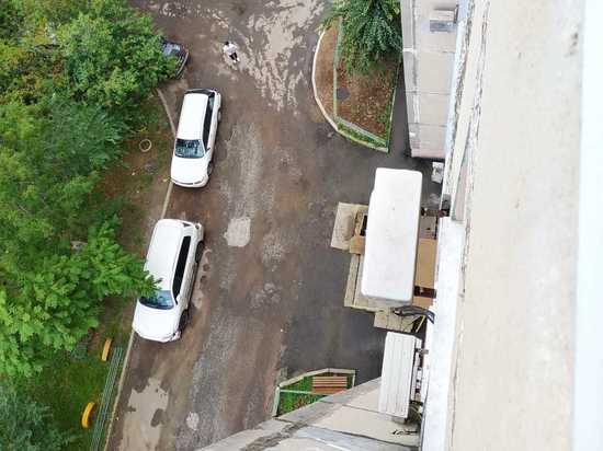 Подвох 15-летней давности возник в дворовой истории Ворошилова, 2 в Хабаровске