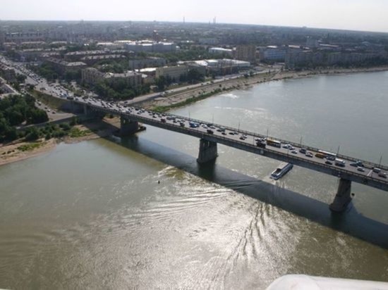 Мэр Омска Сергей Шелест признался, что Ленинградский мост могли закрыть полностью