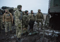 Украинские военные только за прошедшую неделю лишились в общей сложности до 4,5 тысячи человек личного состава погибшими и ранеными в ходе боёв в районе Артёмовска в ДНР