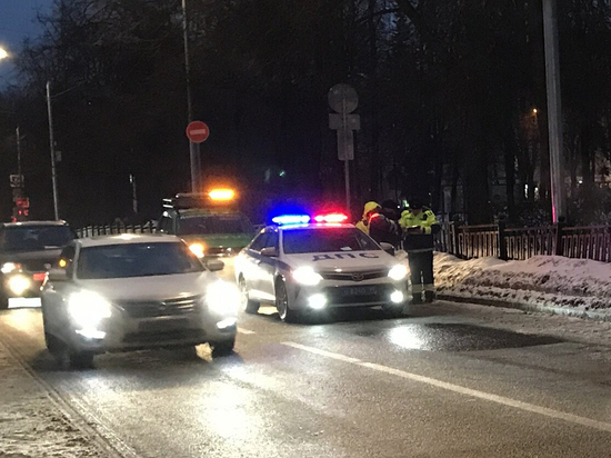 Полицейская машина сбила пьяного пешехода в Раменском