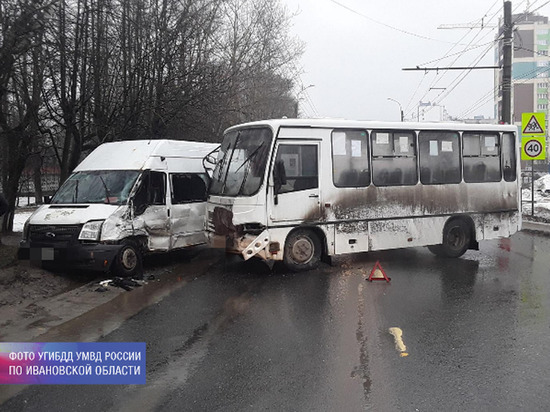 В Иванове 25 марта столкнулись два пассажирских автобуса