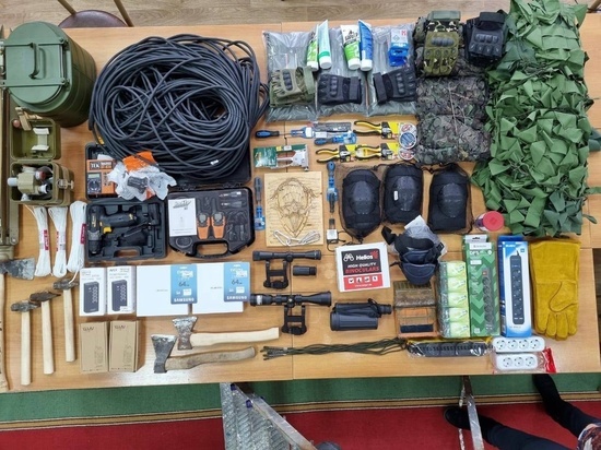 Бойцам из Стрежевого в зону СВО отправили снайперские прицелы и спецсмартфоны