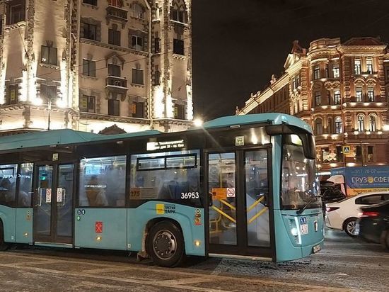 Комтранс усилил три популярных автобусных маршрута в пяти районах Петербурга