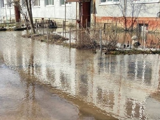 В подтопленном Шопино Калуги началась откачка воды