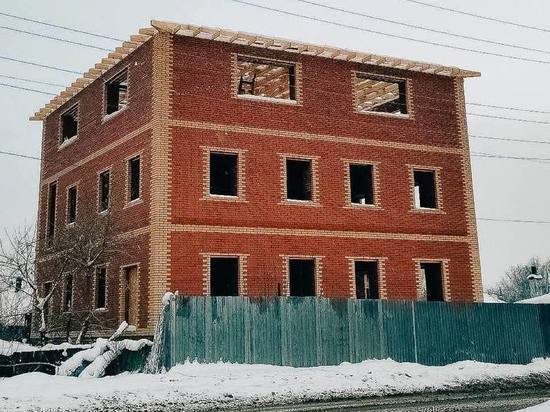 Перестроить или снести: мэрия Томска через суд решит судьбу здания на Октябрьской