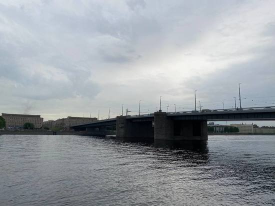 Четыре моста разведут в ночь на 28 марта в Петербурге