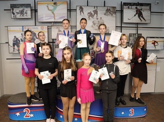 Юные фигуристки Карелии не уехали без медалей из Мурманска