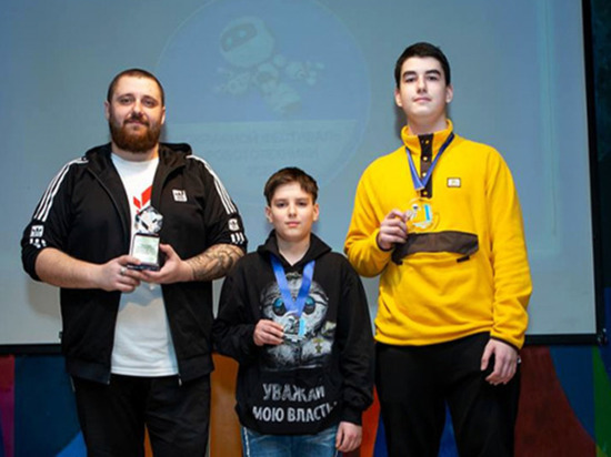 Команда из Угольных Копей победила в окружном фестивале робототехники