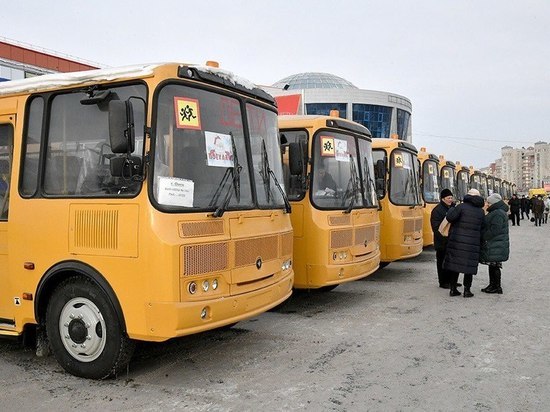 В Омской области почти 600 детей были лишены школьных автобусов