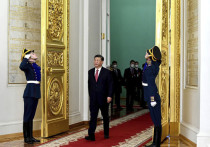 Председатель КНР Си Цзиньпин во вторник в ходе телефонного разговора с наследным принцем Саудовской Аравии Мухаммедом бен Сальманом Аль Саудом сообщил, что Китай намерен поддерживать последующий диалог между Эр-Риядом и Тегераном