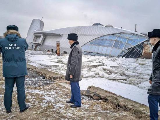 Названа причина затопления плавучего ресторана «Серебряный кит» в Петербурге