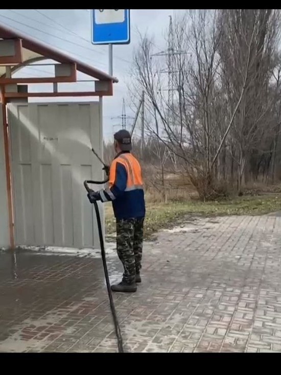 В Белгороде продолжают приводить в порядок остановки после зимы