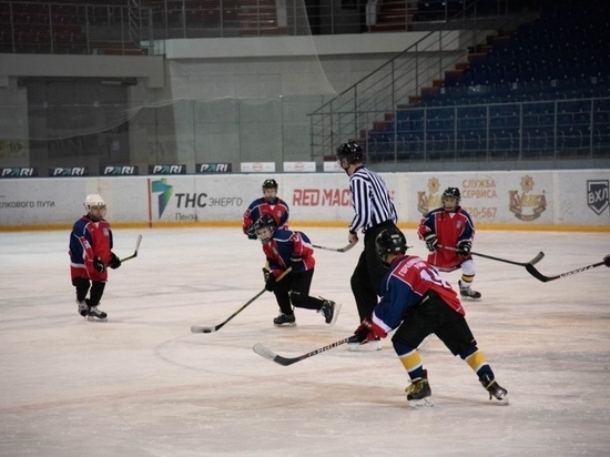 В Пензе стартовал хоккейный турнир «Кубок Надежды»