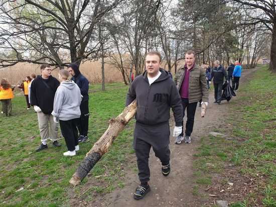 Депутаты ЗСК присоединились к экоакции в Карасунском округе Краснодара
