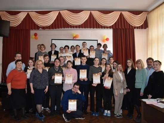 В Смоленске Неделя школьной науки продолжилась креатив-боем