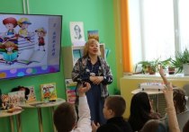 В Мурманской областной детско-юношеской библиотеке началась Неделя детской книги. В 2023 году этому событию исполнилось уже 80 лет. 