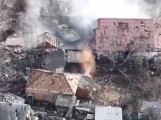 Бойцы ЧВК "Вагнер" взяли административные здания в центре Артемовска