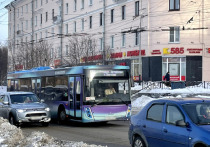 В Мурманске на четверг, 30 марта, запланированы очередные изменения в схеме движения всех видов транспорта по городу. На отдельных участках будут действовать ограничения движения, остановки и стоянки машин.