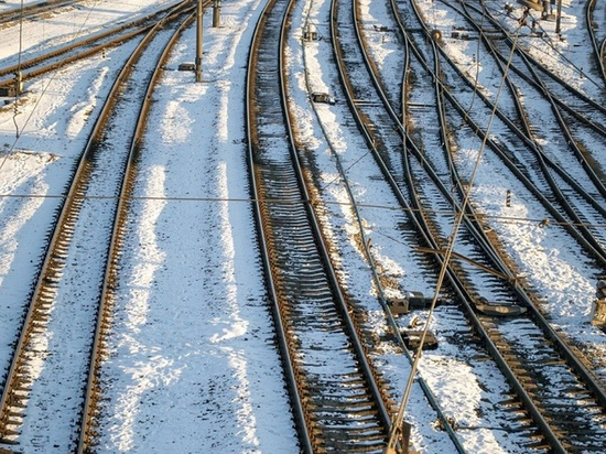 Транспортная прокуратура выявила ненадлежащее состояние железнодорожной платформы в Великих Луках