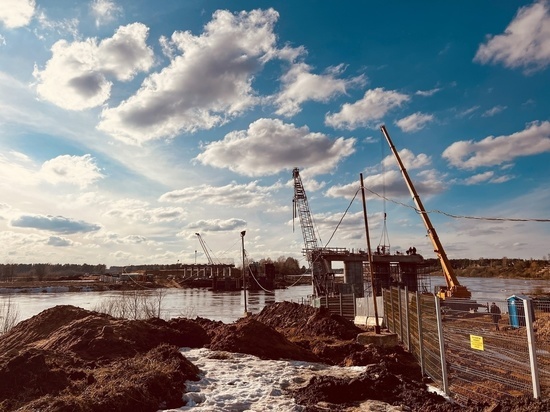 Появились новые фото возведения моста через Тверцу на месте строительства Северного обхода под Тверью