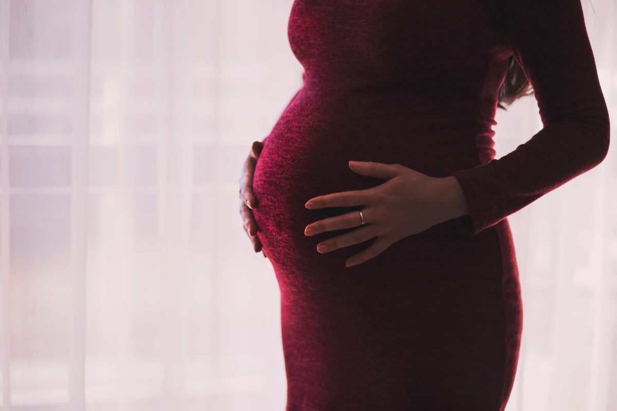 Dermatologist lists cosmetic procedures prohibited during pregnancy