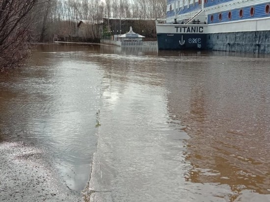 В Кирове отремонтируют к паводку деревянные тротуары