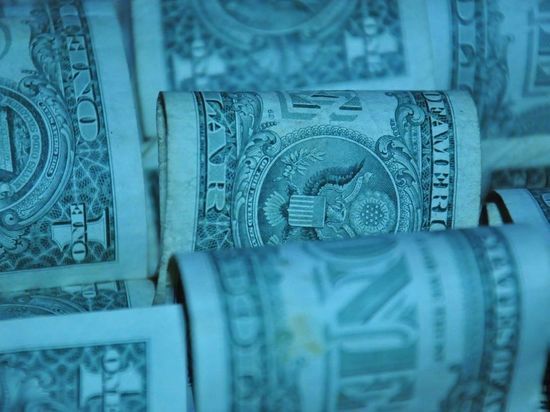 Американский журналист Закария предсказал крушение экономики США из-за ослабления доллара