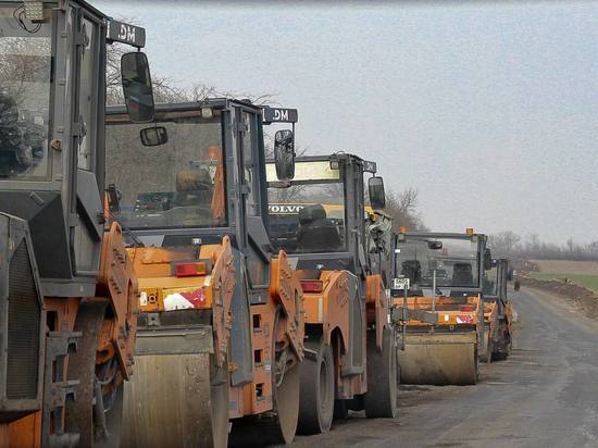 Хоценко: восстановление автодорог, ведущих к границе с Ростовской областью, позволит распределить транспортные потоки