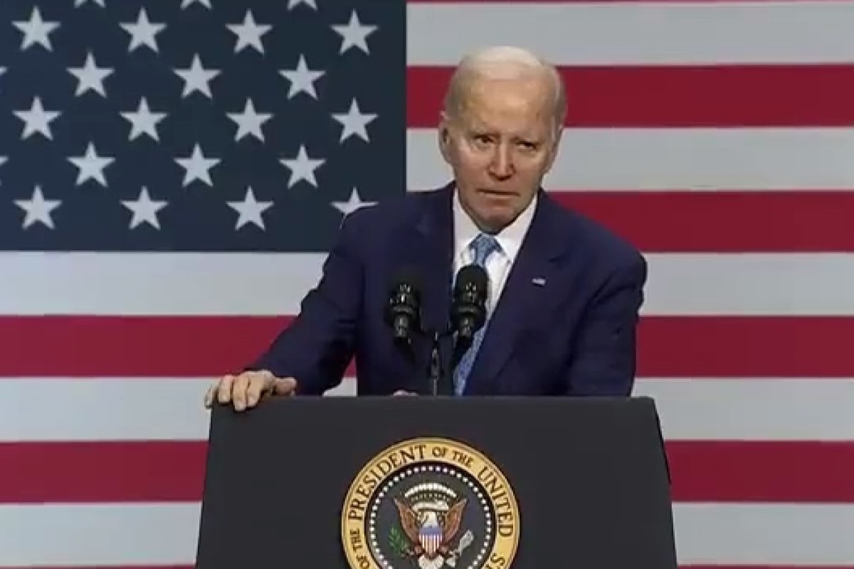 Biden's detailed briefing before the speech accidentally hit the frame